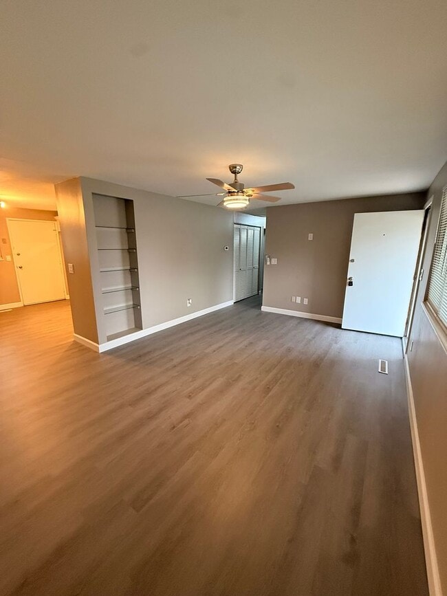 Building Photo - 4320 Harbison St