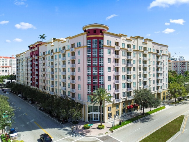 Building Photo - 410 Evernia St