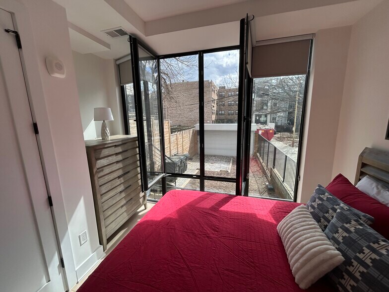 Building Photo - 1440 Harvard St NW