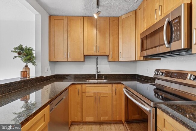 Building Photo - 9594 Inverary Ct