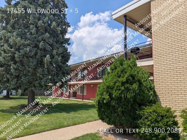Building Photo - 17455 Wildwood St