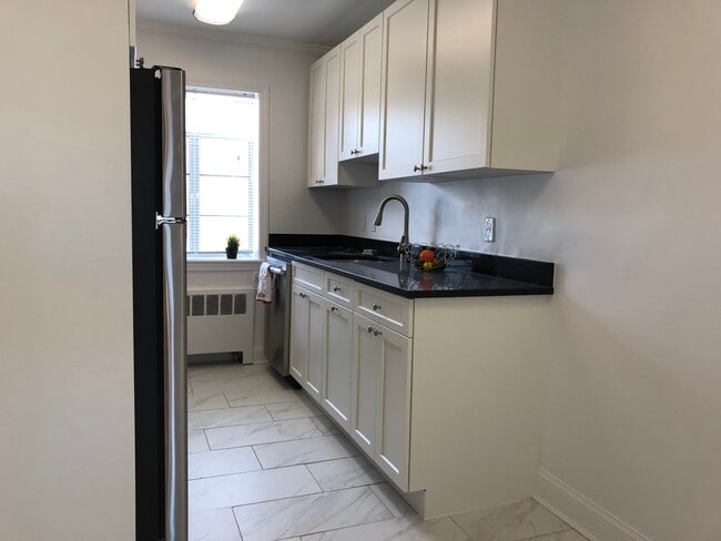 Building Photo - 86 St Paul St