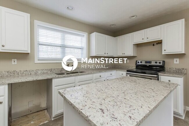 Building Photo - 4 Bedroom Pet-Friendly Home in Acworth, GA with Main Street Renewal