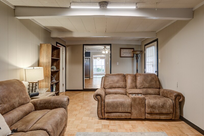 Building Photo - 2027 Katelyn Dr