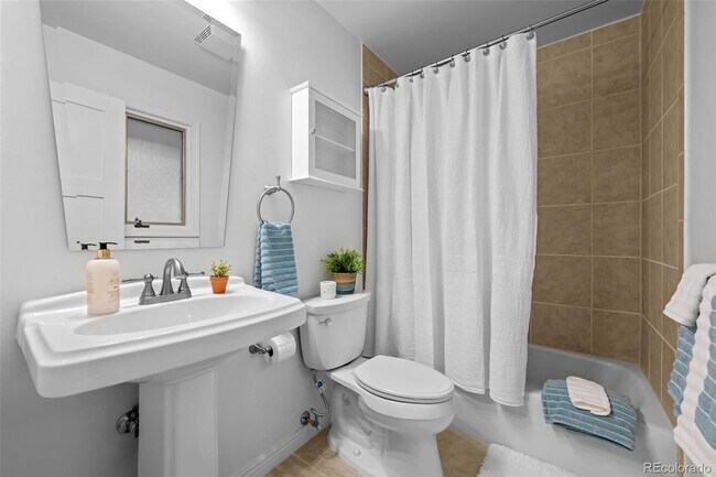 Building Photo - 3436 S Race St