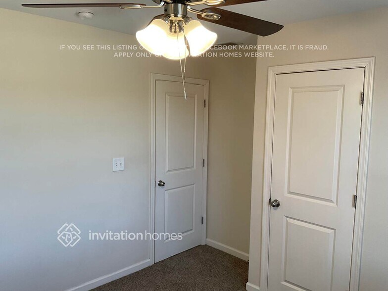 Building Photo - 319 Village Broad St