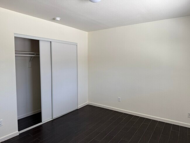 Building Photo - 2727 Recinto Ave