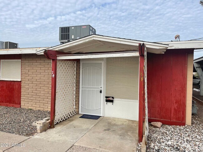 Building Photo - 12847 N 113th Ave