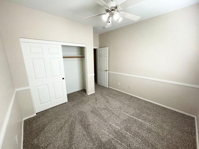 Building Photo - 4 Bedroom/2 Bath Single Level Home in Anthem! Close to freeway & TSMC Plant!