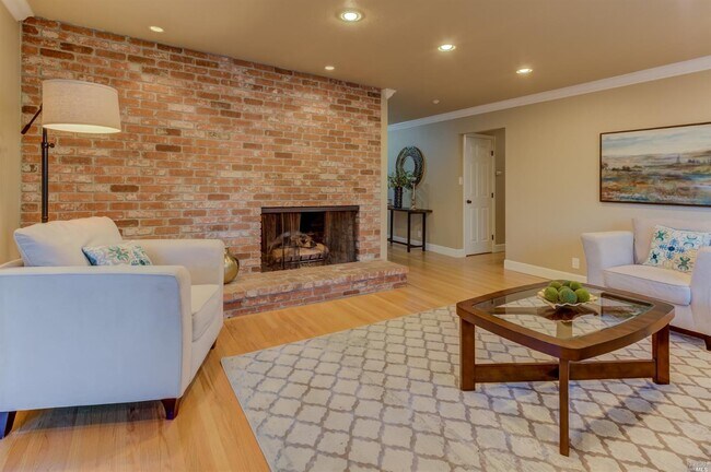 Building Photo - Three Bedroom Single Story Ranch Napa home in Coveted Hidden Valley
