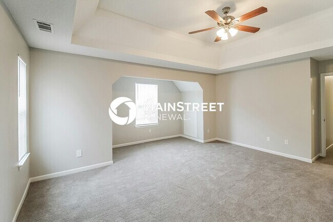 Building Photo - 4 Bedroom Pet-Friendly Home in DECATUR, GA with Main Street Renewal