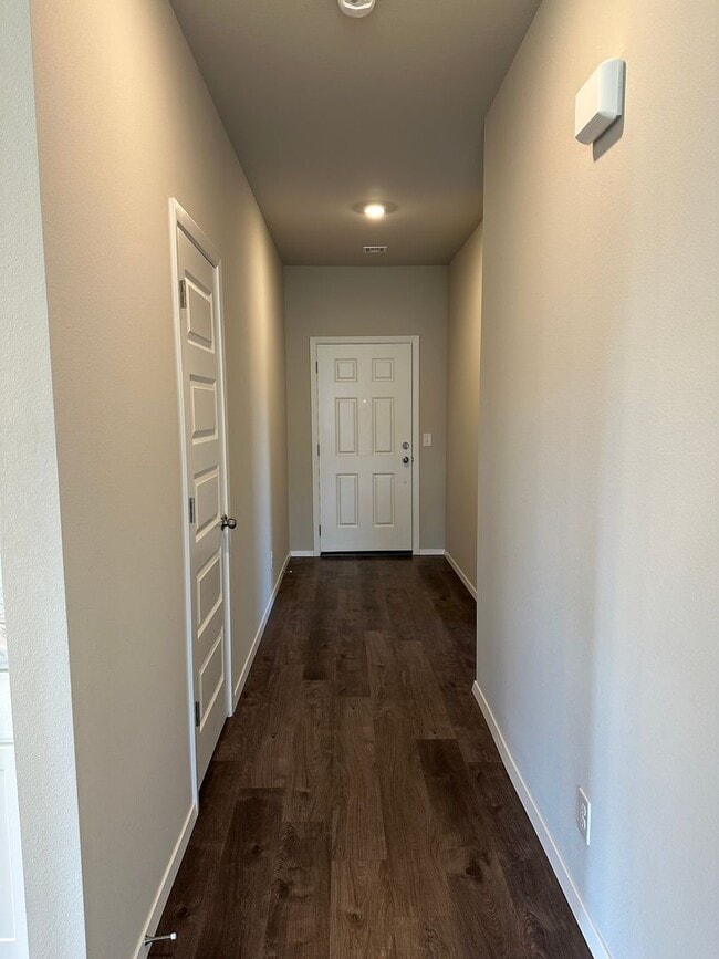 Building Photo - Brand-new 3 bedroom, 2 bath home located i...