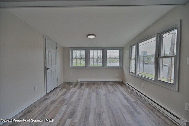 Building Photo - 200 Center St