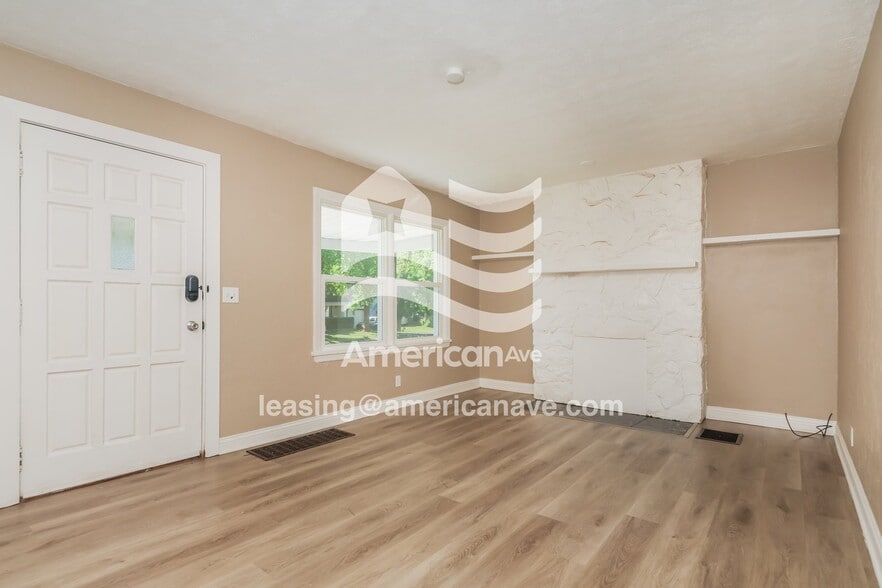 Building Photo - 142 S Delmar Ave