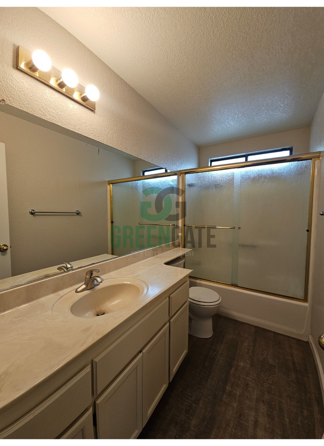 Building Photo - 1108 Cedar Creek Dr