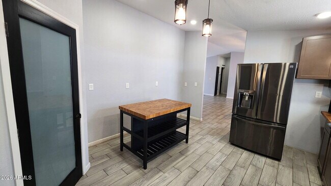 Building Photo - 9647 S 30th Dr