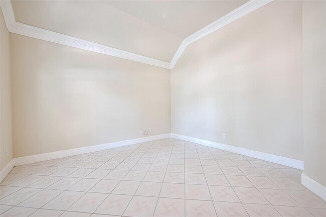 Building Photo - 14203 Torrey Village Dr