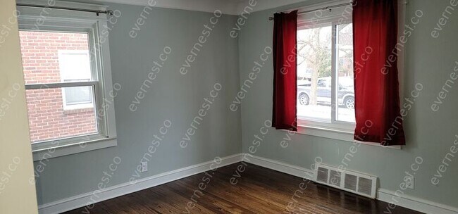 Building Photo - 2934 N Alexander Ave
