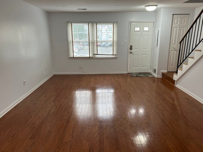 Building Photo - 94 N Bedford St