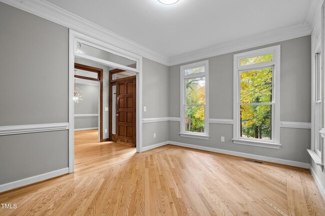 Building Photo - 1008 W Sterlington Pl