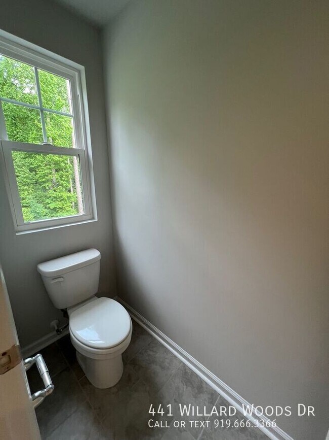 Building Photo - 441 Willard Wds Dr