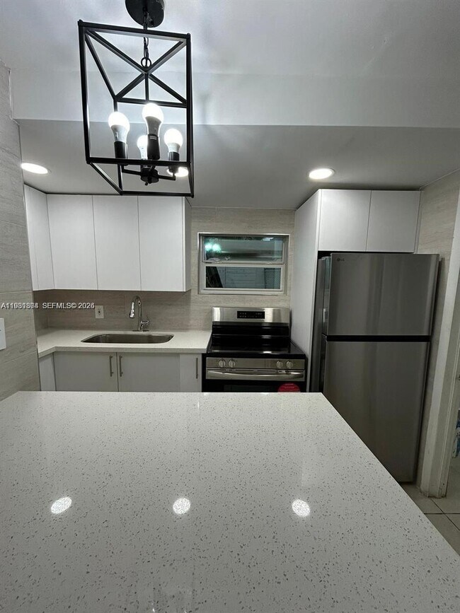 Building Photo - 1810 NW 34th St