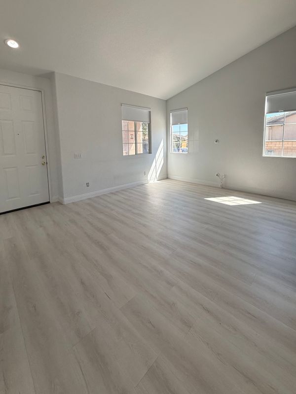 Building Photo - 1193 Woodburn Cir