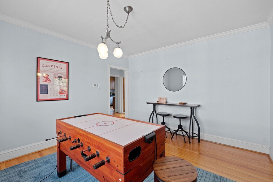 Building Photo - 7055 Dartmouth Ave