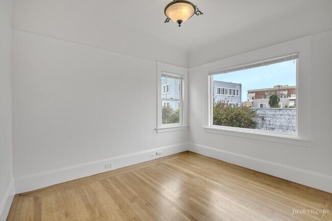 Building Photo - 467 40th Ave