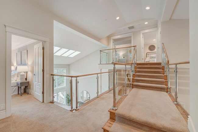 Building Photo - 140 Emerald Estates Ct