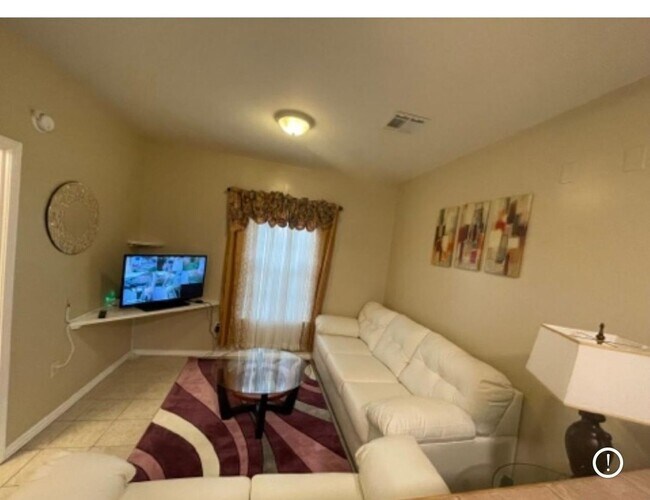 Building Photo - 3 Bedroom Single Family Home in Herndon