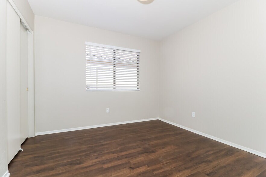 Building Photo - 20640 N 8th St