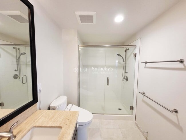 Building Photo - Waihonua #3102 | Honolulu, HI