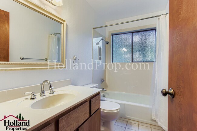 Building Photo - Coming Soon!   Peaceful Retreat in a Seclu...