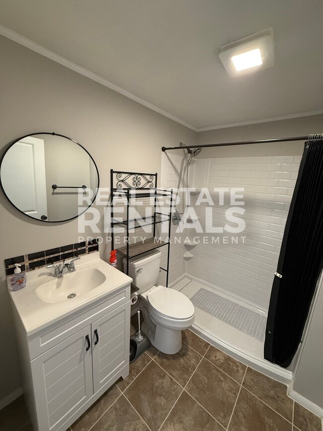 Building Photo - 1036 Glendale Ave