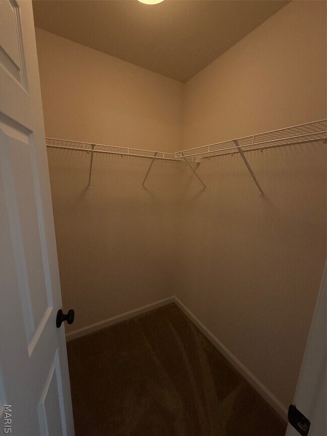 Building Photo - 9618 Maple St