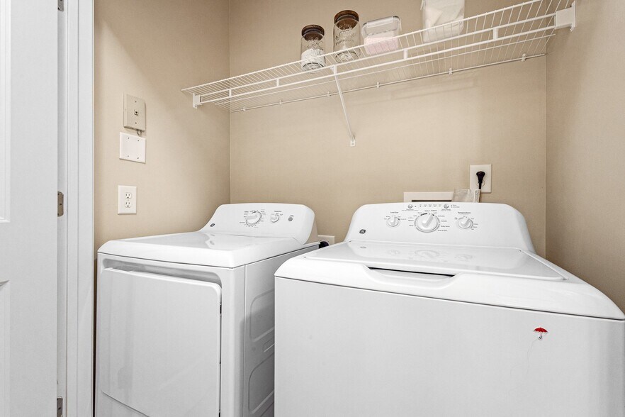 Building Photo - 1600 Overlook Park Ln