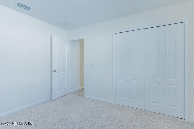 Building Photo - 95241 Tanglewood Dr