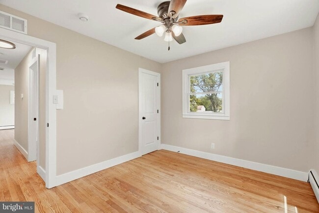 Building Photo - 8643 Ridge Rd