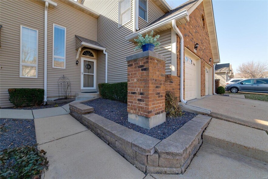 Building Photo - 1730 Blue Oak Dr