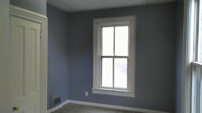 Building Photo - 909 14th St