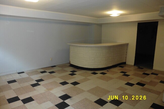 Building Photo - 1526 S 13th St