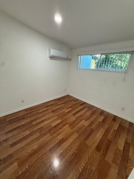 Bedroom 2 - 14642 Calvert St