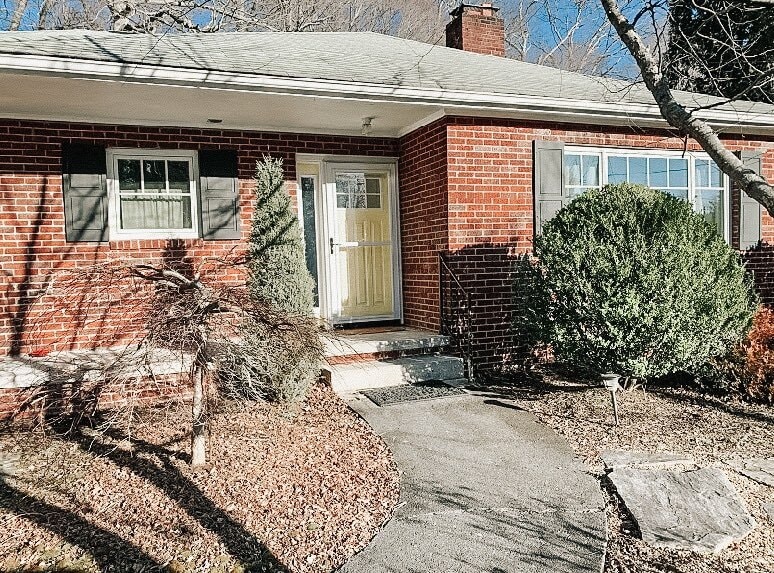 Front of House - 260 Cherry Dr
