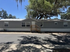 Building Photo - 1221 N Valrico Rd
