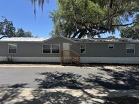 Building Photo - 1221 N Valrico Rd