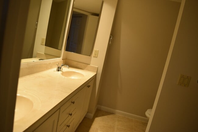 Building Photo - 5945 SE Windsong Ln