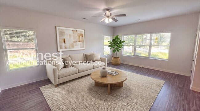 Building Photo - 4 Bed, 3 Bath Home with Garage / Pet-Friendly / Available Now!