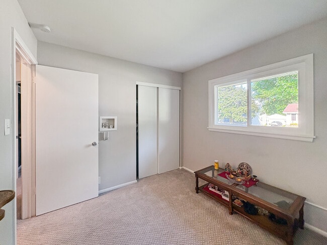Building Photo - 4381 S 37th St.