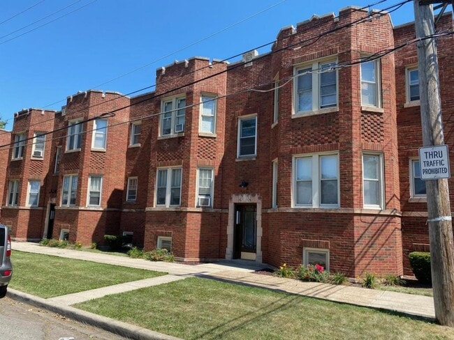 Building Photo - 3357 W 61st Pl